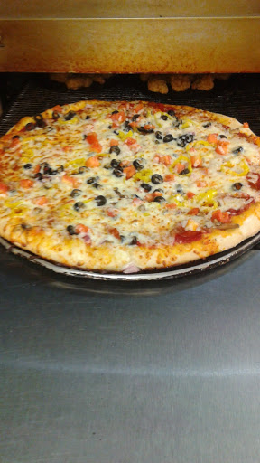 Italian Restaurant «Pizzalicious», reviews and photos, 215 E Main St, Westport, IN 47283, USA