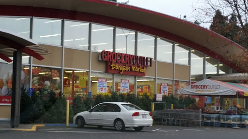 Grocery Store «Grocery Outlet Bargain Market», reviews and photos, 1116 4th St, Santa Rosa, CA 95404, USA