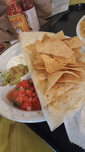 Restaurant «Green Cactus Fresh Mexican Grill», reviews and photos, 397 S Oyster Bay Rd # B, Plainview, NY 11803, USA