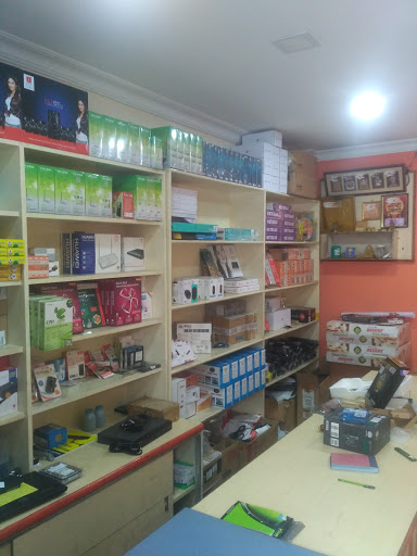 Viniks System Servicing, Shop No. 1566, G.R. Complex, Avinashi Rd, Hope College, Peelamedu, Coimbatore, Tamil Nadu 641004, India, Computer_Repair_Service, state TN