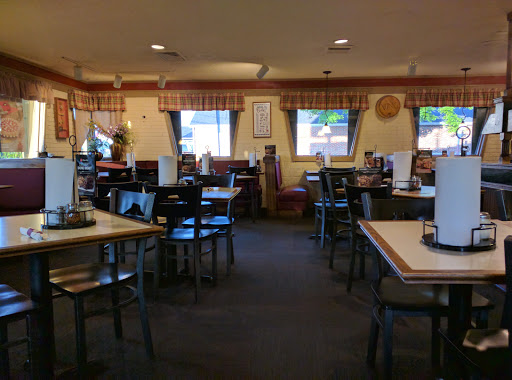 Pizza Restaurant «Pizza Hut», reviews and photos, 7721 Niagara Falls Blvd, Niagara Falls, NY 14304, USA