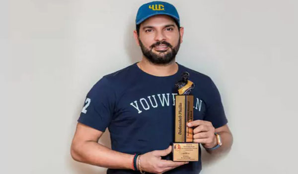 Yuvraj Singh Awarded with the “Most Inspiring Icon Of The Year For Social Welfare”
