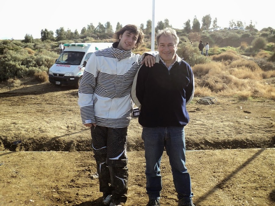 Daniel Vieytes, actual titular de Apamod, junto a su hijo, el piloto Federico Vieytes.