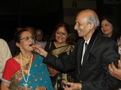 Avinash Wadhawan's parents during his bash, held at La Patio, Andheri (W), Mumbai on January 31, 2013. (Pic: Viral Bhayani)