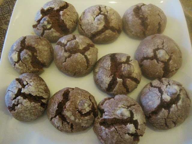 Ghoriba or Ghriyba Bahla (Shortbread with Chocolate)/Ghoriba ou Ghriba Bahla Au Chocolat! IMG_7616