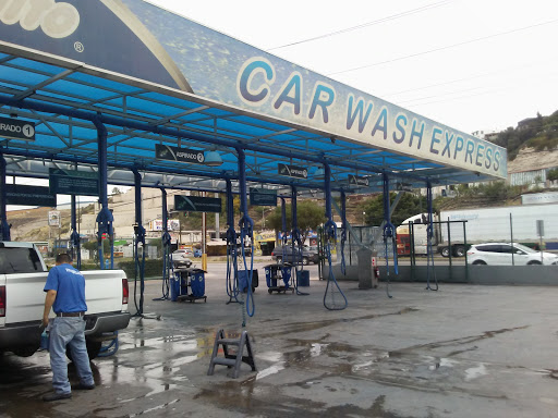 Rapidito Car Wash Express, Av de los Insurgentes 6000, Rio Tijuana 3ra Etapa, 22226 Tijuana, B.C., México, Lavado de coches | BC