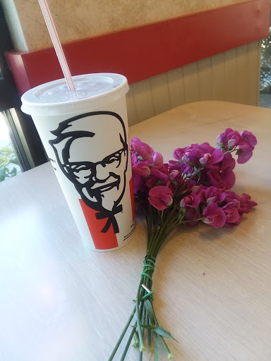 Fast Food Restaurant «KFC», reviews and photos, 1234 State Ave, Marysville, WA 98270, USA