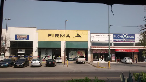 Pirma, Francisco Villa 1447, Local 4 5, Fluvial Vallarta, Puerto Vallarta, Jal., México, Tienda de deportes | JAL