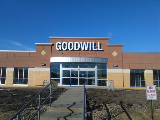Thrift Store «Goodwill - Hopkins», reviews and photos, 1025 Hill St, Hopkins, MN 55343, USA