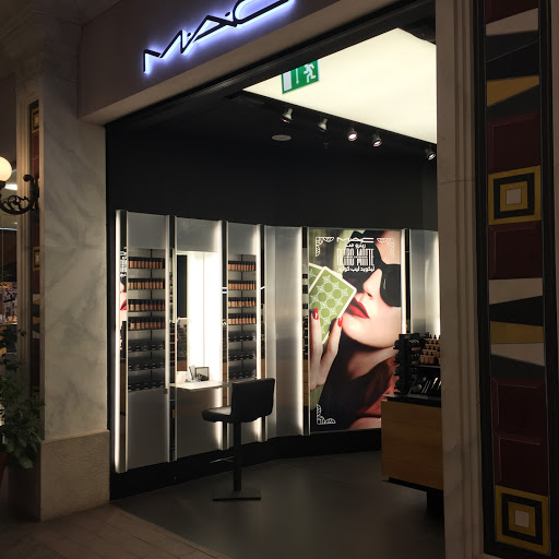 MAC Cosmetics, Jumeirah Beach Rd, Mercato Mall - Dubai - United Arab Emirates, Cosmetics Store, state Dubai