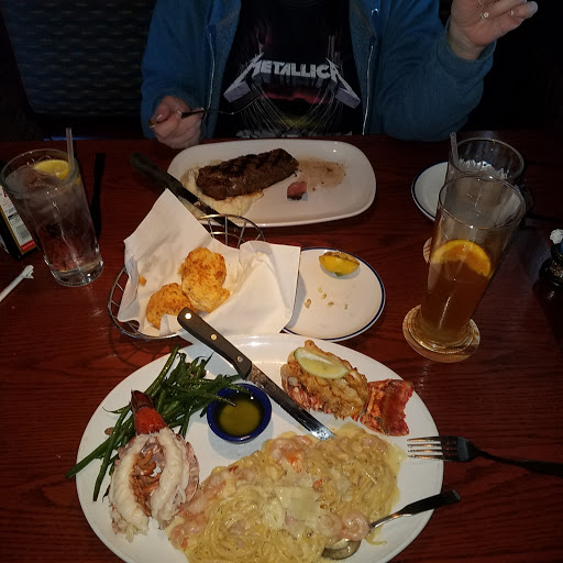 Seafood Restaurant «Red Lobster», reviews and photos, 7240 W Ray Rd, Chandler, AZ 85226, USA