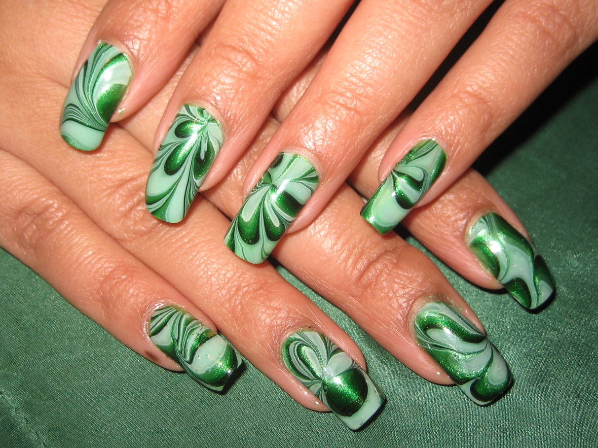 Рисунок маникюра гель. Зеленые гелевые ногти. Маникюр с салатовым цветом. Маникюр зеленого цвета. Маникюр в зеленых оттенках.