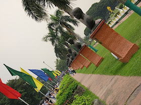 path of heroes monuments at the Rizal Park