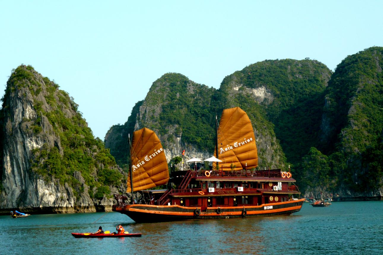 Bộ ảnh Vịnh Hạ Long tuyệt đẹp, khu du lịch nổi tiếng VN Du lịch Vịnh Hạ Long