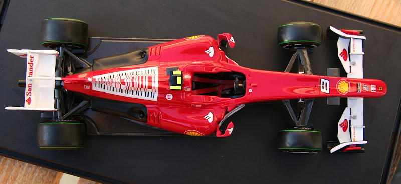 Ferrari F10 - Revell 1/24 2011-12-30%2520069