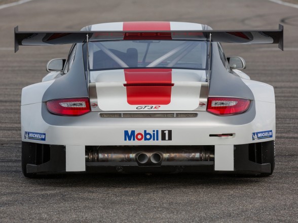 2013 Porsche 911 GT3 R - Rear