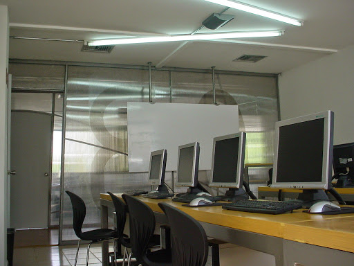 Control-lab Aula Empresarial, Blvd. Mariano Escobedo Ote. 4710, Jardines de Jerez, 37530 León, Gto., México, Academia de informática | GTO
