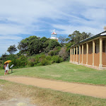 Head Lighthouse Keepers cottage and path (255644)