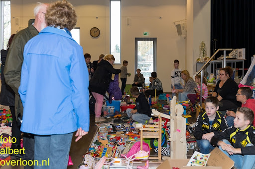 Kindermarkt - Schoenmaatjes Overloon 09-11-2014 (8).jpg