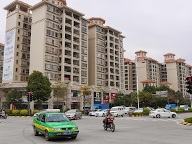 newer apartment complexes in Yangjiang, China