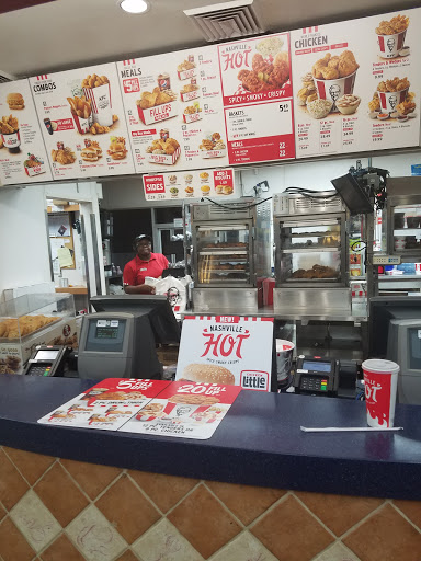 Fast Food Restaurant «KFC», reviews and photos, 3300 N Nob Hill Rd, Sunrise, FL 33351, USA