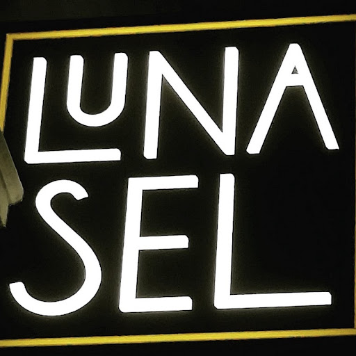 LunaSel logo
