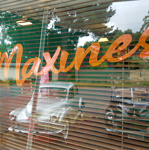 Maxines logo