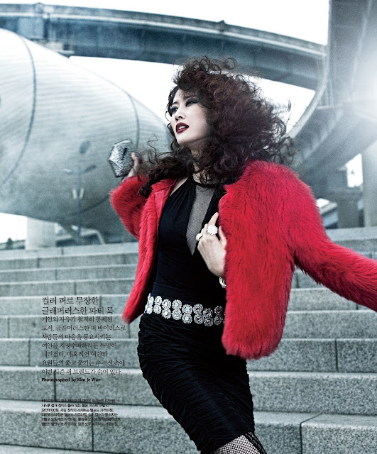 Most Wanted Fur| Lee Hyun Yi by Kim Je Won for Singles Korea December 2011