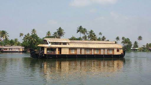 Boats and Rides | Alleppey Houseboat Online Booking, Newspaper Employees Complex,, Near Amman Covil, Zilla Court Ward, Thathampally Alappuzha, Alappuzha, Kerala 688013, India, Boat_Rental_Agency, state KL