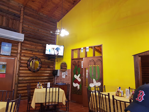 Restaurant Mar y Tierra La Cabaña, Cuauhtémoc S/N, Centro, 67500 Montemorelos, N.L., México, Restaurante mexicano | NL