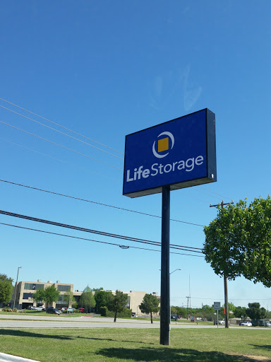 Self-Storage Facility «Life Storage», reviews and photos, 1151 W Euless Blvd, Euless, TX 76040, USA