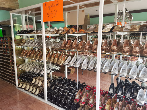 Calzado Miriam, Calle 24 224, Centro, 97860 Ticul, Yuc., México, Fábrica de zapatos | YUC