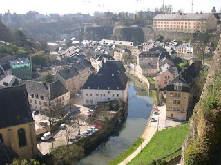 10 Negara Terkaya Di Dunia 2031836-Luxembourg-Luxembourg