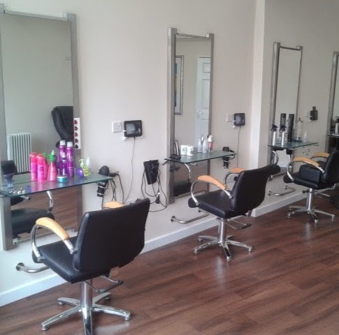Thairapy Exeter Permanent Makeup Hair Beauty Barbers logo