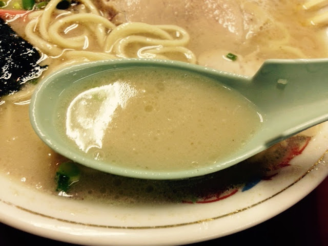 東洋軒のラーメンのスープ