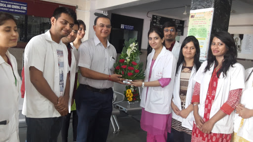 Dr.Anirudha Gulanikar dermatology clinic, 136, Varad Ganesh Mandir Rd, Samarth Nagar, Aurangabad, Maharashtra 431001, India, Skin_Care_Clinic, state BR