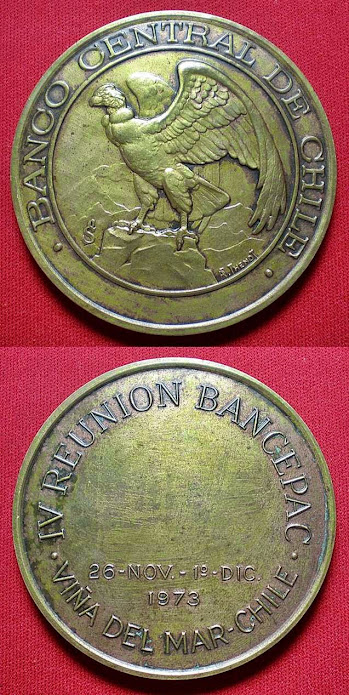 Tres Medallas del Banco Central de Chile BancoCentral+Reunion