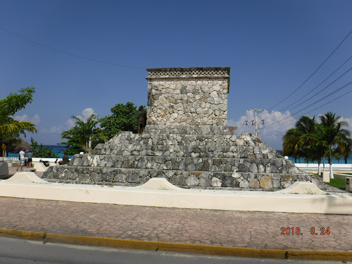 Siete Colores Hostal, Calle 46 Norte 5, Luis Donaldo Colosio, 77728 Playa del Carmen, Q.R., México, Hostal | QROO