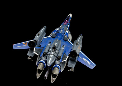 Super_VF-25G_Michael_fighter_07.jpg
