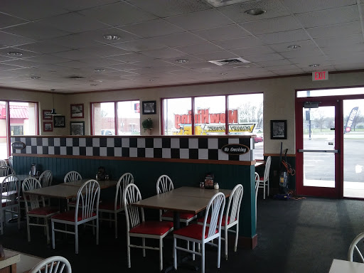 Pizza Restaurant «Pizza Hut», reviews and photos, 2310 NW Topeka Blvd, Topeka, KS 66608, USA