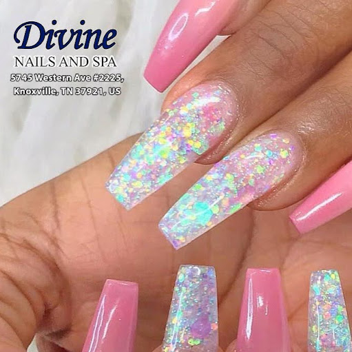Divine Nails and Spa logo