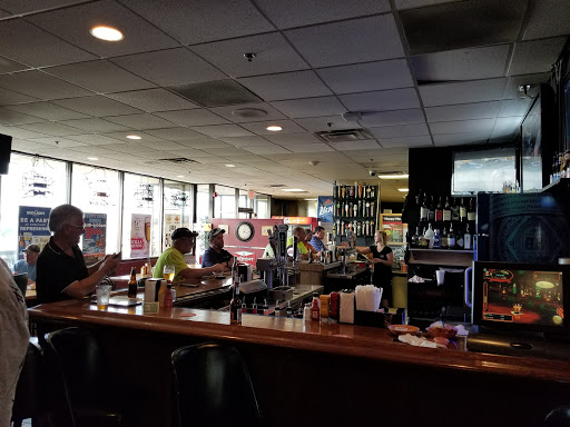 Bar & Grill «The Landing Bar and Grill», reviews and photos, 4345 Genesee St, Cheektowaga, NY 14225, USA