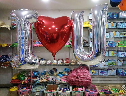Balloons Unlimited, Near King & Cardinal Bakery, Opposite Shanti TV shows Showroom, Himayathnagar, Hyderabad, Telangana 500029, India, Balloon_Shop, state TS