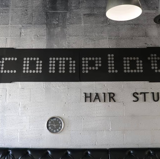 Complot Hair Studio logo