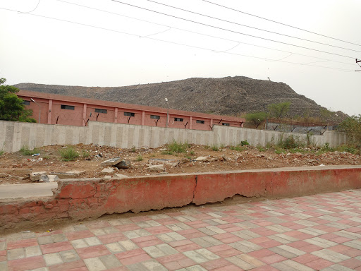 Landfill Okhla, Ma Anandmayee Marg, Railway Colony, Tughlakabad, New Delhi, Delhi 110044, India, Rubbish_Dump, state DL