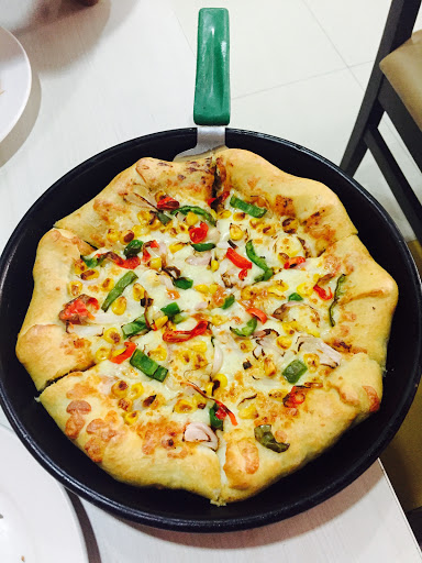 Pizza Hut, 8, Handicraft Nagar, Fatehabad Rd, Tajganj, Agra, Uttar Pradesh 282001, India, Bistro, state UP