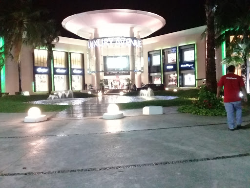 Ultrafemme, Blvd. Kukulcan Km 13, Zona Hotelera, 77500 Cancún, Q.R., México, Tienda de productos de belleza | TLAX