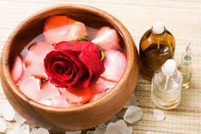  Польза лепестков роз для лица и тела