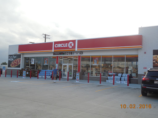 Gas Station «Circle K», reviews and photos, 8700 Harlem Ave, Bridgeview, IL 60455, USA
