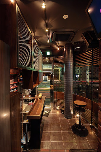 LUIDA'S BAR (ルイーダの酒場)